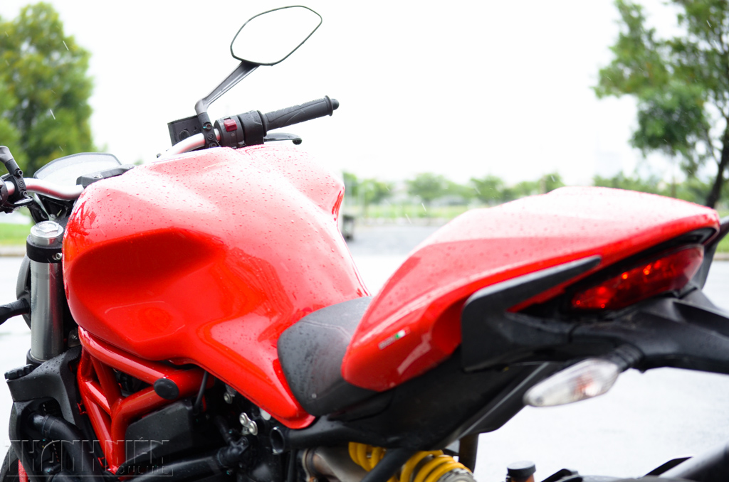 Ducati Monster 821 2018 công bố giá dưới 350 triệu